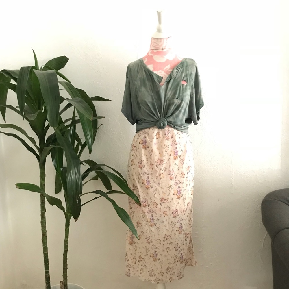 Welcome To My Closet 🤎 - Picture 14 of 16